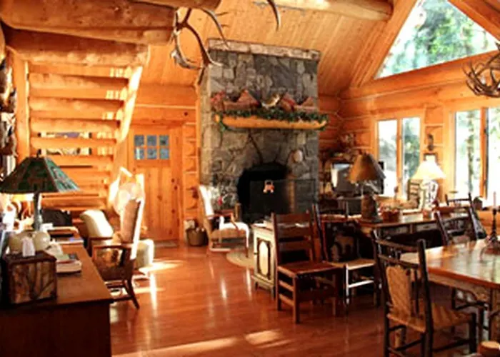 Beautiful Log Cabin With Jacuzzi Bathtub In The Heart Of Adirondack State Park