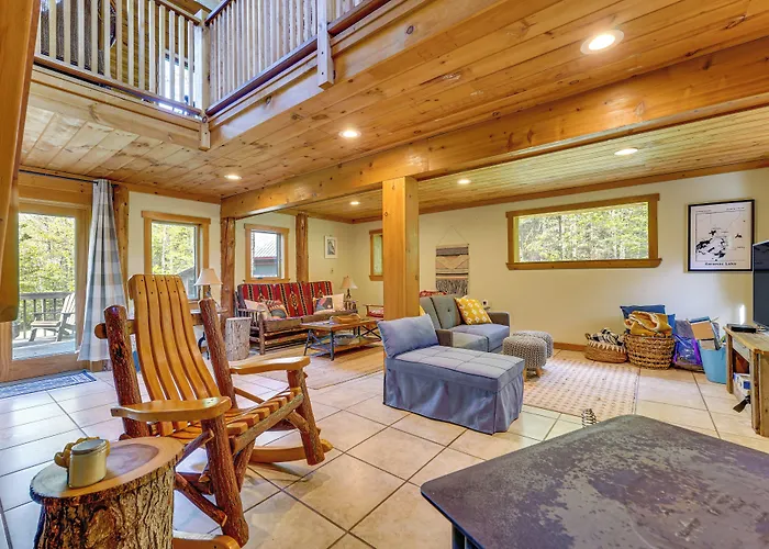 Saranac Lake Cabin W/ Deck: Pets Welcome!